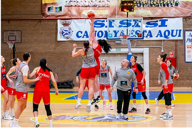 Baloncesto: La Selección Española, subcampeona de Europa, visita el Real Canoe NC